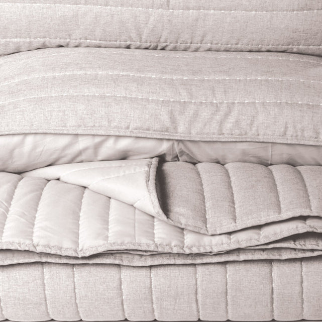 Dumpling Natural Stitched Quilt