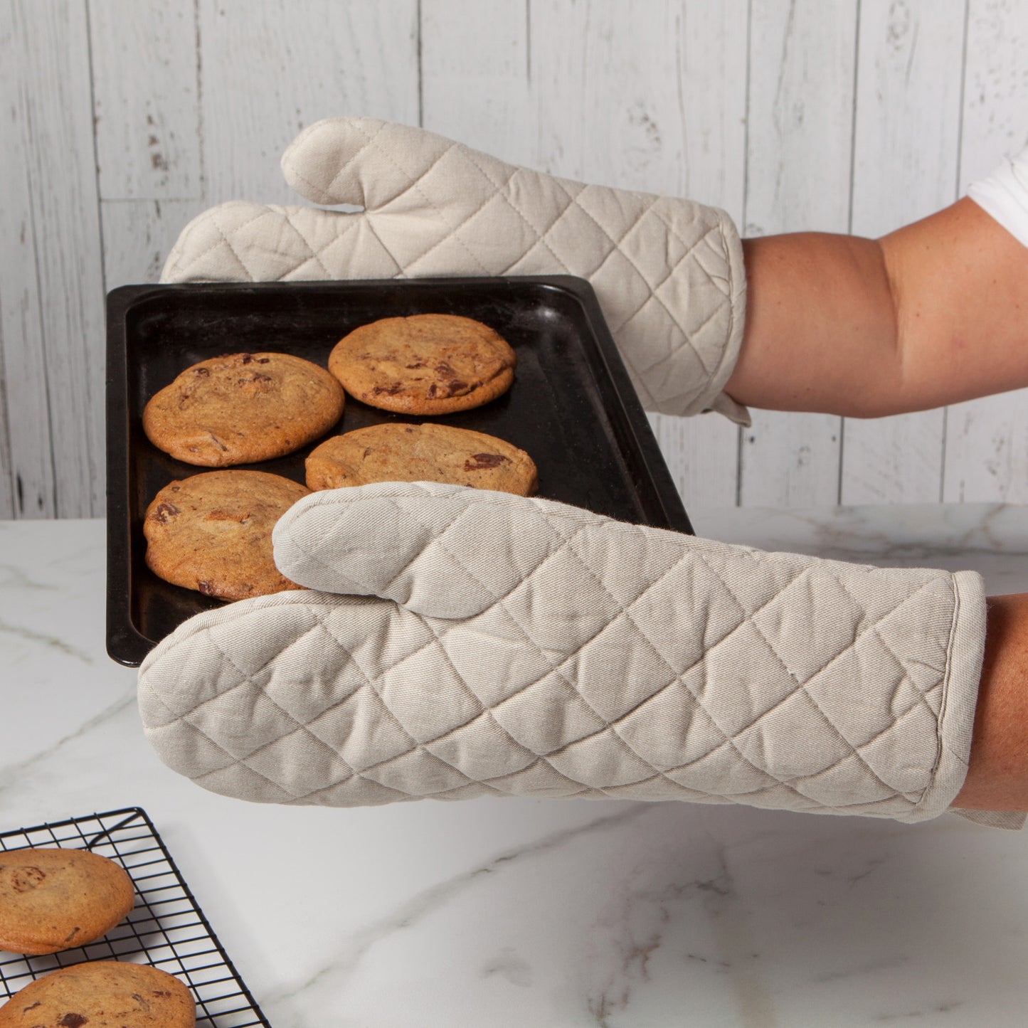 Natural Stonewashed Oven Mitt