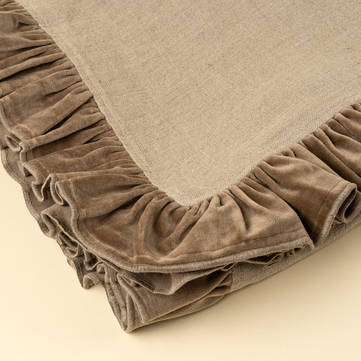 Velvet Ruffle Linen Throw, Chocolate