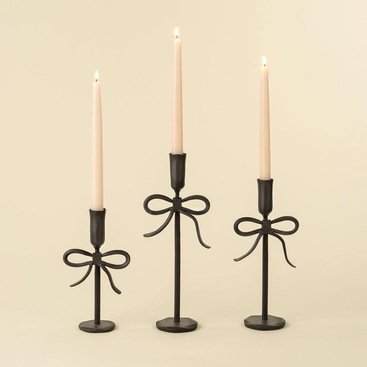 Bow Forged Candlestick S, Black