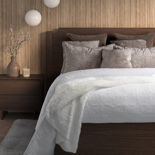 Carmen Quilt, White
