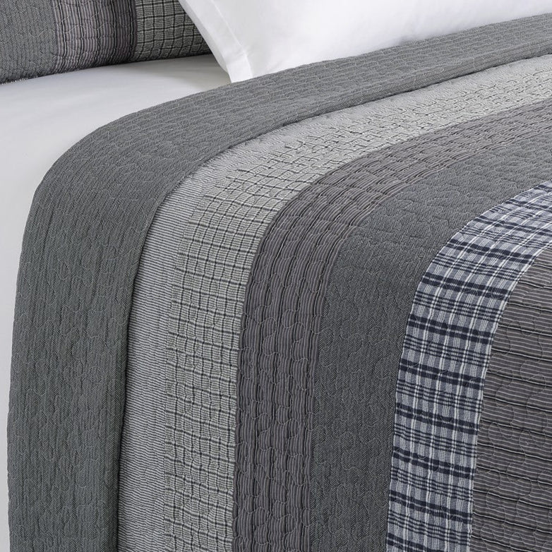 Edward Striped Reversible Quilt Set