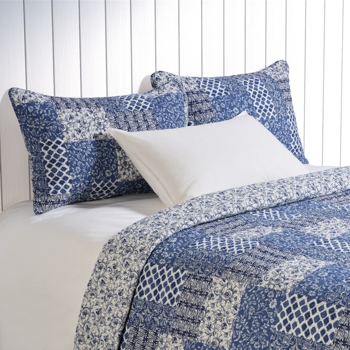 Donalda Patchwork Quilt